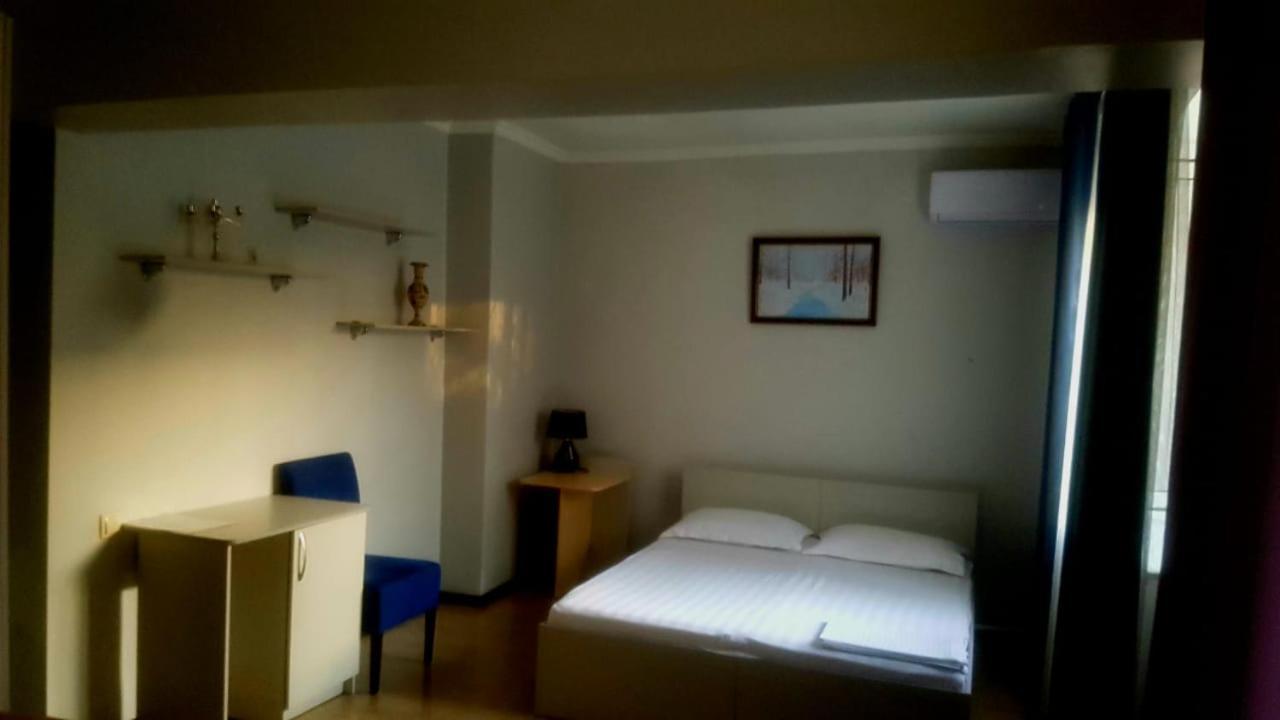 R.Street Hotel Алматы Экстерьер фото